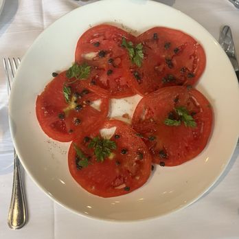 The Farmhouse - $22 tomato - American Near Me - Palmetto, Georgia The Farmhouse - $22 tomato - American Near Me - Palmetto, Georgia
