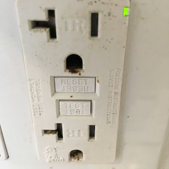 The Copa - So many bugs they were in all of the electric outlets!! Yuck!! - Apartments Near Me - Los Angeles, California The Copa - So many bugs they were in all of the electric outlets!! Yuck!! - Apartments Near Me - Los Angeles, California