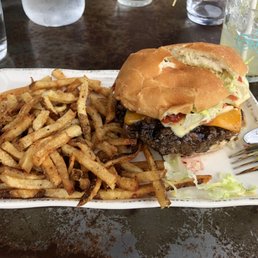 Incredibly executed, very tasty burger and fries! Incredibly executed, very tasty burger and fries!