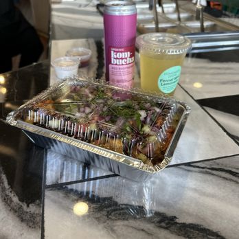 Cilanter - Chicken Tikka Bowl, lemonade and kombucha - Indian Near Me - Providence, Rhode Island