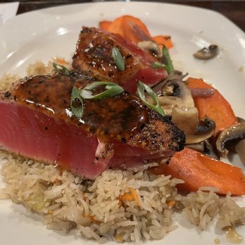 The Phoenix - Sesame ahi tuna - American Near Me - Davenport, Iowa
