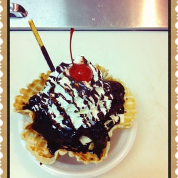Zack's Famous Frozen Yogurt - an ice cream sundae - Ice Cream & Frozen Yogurt Near Me - Anchorage, Alaska Zack's Famous Frozen Yogurt - an ice cream sundae - Ice Cream & Frozen Yogurt Near Me - Anchorage, Alaska