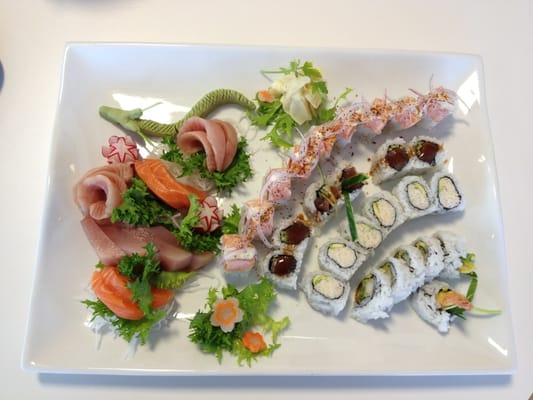 Big Catch Sushi Bar by null