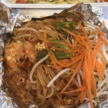 Tantawan Thai Kitchen - Shrimp pad Thai - Thai Near Me - Rosemead, California
