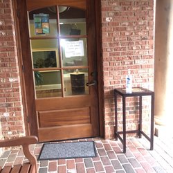Lawrence E Weaver, DDS - Entrance
