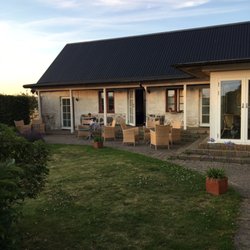 Glimminge Bed & Breakfast På Österlen - Trädgårf