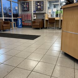 Quicklane Tire & Auto Center - Waiting area
