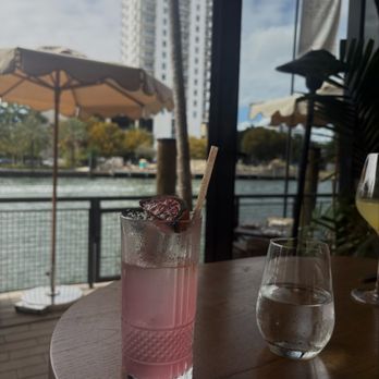 Casa Neos - Paloma - Mediterranean Near Me - Miami, Florida