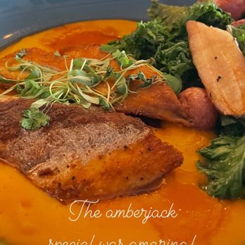Mala Ocean Tavern - Amberjack special, purée, fresh local vegetables - Seafood Near Me - Lahaina, Hawaii Mala Ocean Tavern - Amberjack special, purée, fresh local vegetables - Seafood Near Me - Lahaina, Hawaii