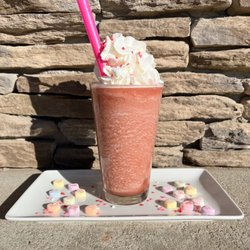 Beans & Steams Coffee House - Cupid's Arrow smoothie