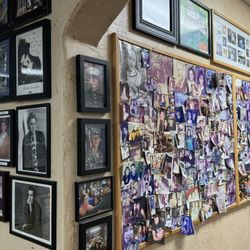 Rock n' Jenny's Italian Subs - Inside