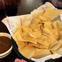 Los Cucos Mexican Cafe - Seguin - Chips and Salsa