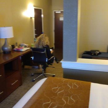 Comfort Suites - Nice seating area and TV. - Hotels Near Me - Rensselaer, Indiana Comfort Suites - Nice seating area and TV. - Hotels Near Me - Rensselaer, Indiana