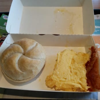McDonald's - Rührei, Bacon und Kaiserbrötchen - Fast Food Near Me - Hengelo, OV