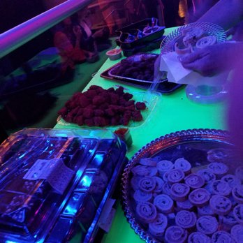 Passion Nightclub - Appetizers served for VIP - Dance Clubs Near Me - Hollywood, Florida Passion Nightclub - Appetizers served for VIP - Dance Clubs Near Me - Hollywood, Florida