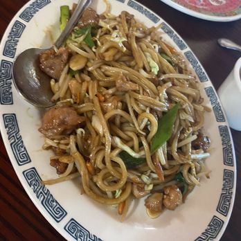 Golden Moon Restaurant - Chow mein - Chinese Near Me - Arroyo Grande, California