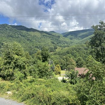 Twisted Spoke - Outdoor seating - Salad Near Me - Maggie Valley, North Carolina