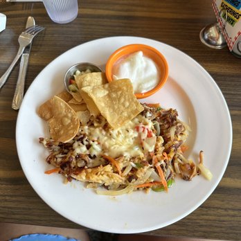 Hen House Eatery - Carne hash - Breakfast & Brunch Near Me - Minneapolis, Minnesota