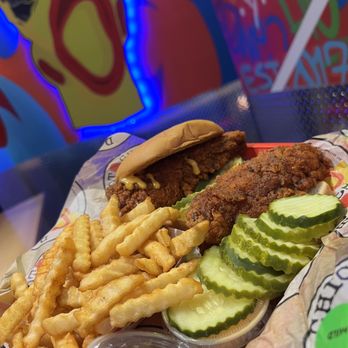 Dave's Hot Chicken - Dave's #3 1 Tender & 1 Slider w/ Fries - Chicken Shop Near Me - Fontana, California Dave's Hot Chicken - Dave's #3 1 Tender & 1 Slider w/ Fries - Chicken Shop Near Me - Fontana, California