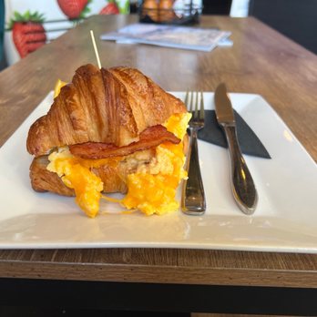 Ground & Pound Coffee - Croissant - Coffee & Tea Near Me - Alpharetta, Georgia Ground & Pound Coffee - Croissant - Coffee & Tea Near Me - Alpharetta, Georgia