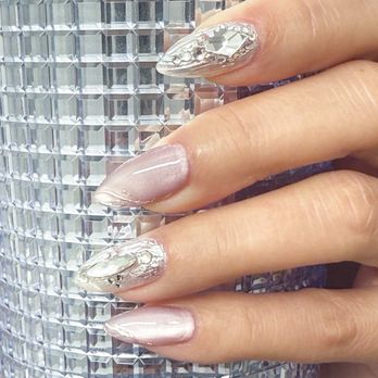 Bellacquer - Nail Salons Near Me - Brookline, Massachusetts