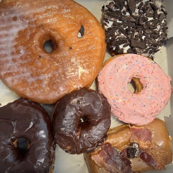 Voodoo Doughnut - Bakeries Near Me - Orlando, Florida Voodoo Doughnut - Bakeries Near Me - Orlando, Florida