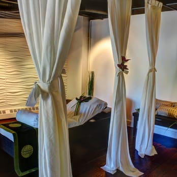 Exige Medi Spa - EXIGE - Treatment room - Massage Near Me - Calgary, Alberta