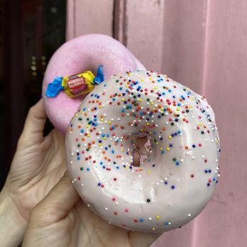 Voodoo Doughnut - The homer and bubble gum donuts. - Donuts Near Me - Austin, Texas Voodoo Doughnut - The homer and bubble gum donuts. - Donuts Near Me - Austin, Texas