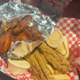 Fried Catfish & 2pc Fish + 4 pc Wings Fried Catfish & 2pc Fish + 4 pc Wings
