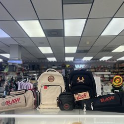 Hemptations - Wide Selection Of Smell Proof RAW Bags