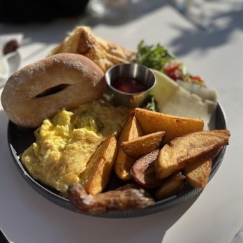 Art Lunch - Armenian combo - Breakfast & Brunch Near Me - Pasadena, California Art Lunch - Armenian combo - Breakfast & Brunch Near Me - Pasadena, California