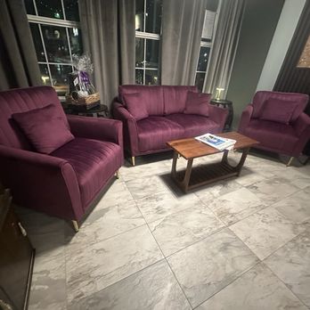 The Crazy Cork Wine Bar - Sitting area indoors - Wine Bars Near Me - Oviedo, Florida