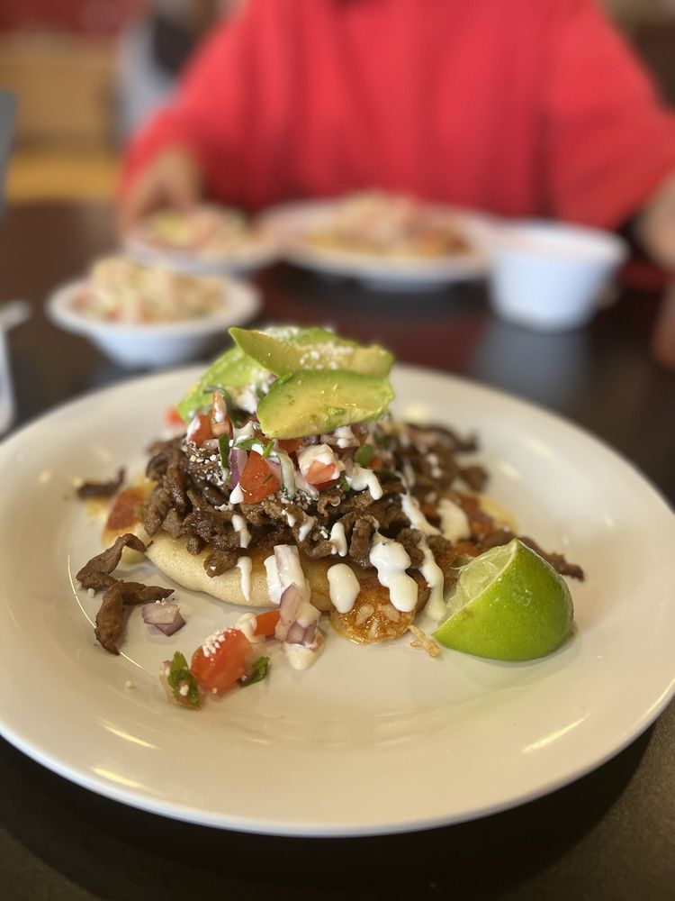 Pupuseria Salvadorena Restaurant