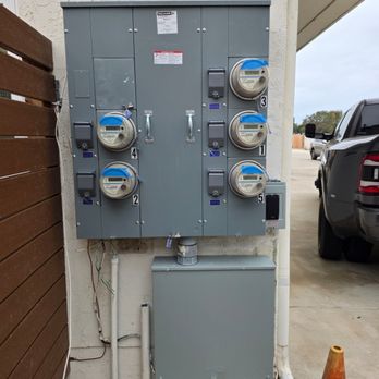 Power on Electric - 400 Amp multy family panel upgrade - Electricians Near Me Power on Electric - 400 Amp multy family panel upgrade - Electricians Near Me