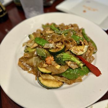 Siam Garden Thai Restaurant - Pad See-ew - Thai Near Me - Orlando, Florida Siam Garden Thai Restaurant - Pad See-ew - Thai Near Me - Orlando, Florida