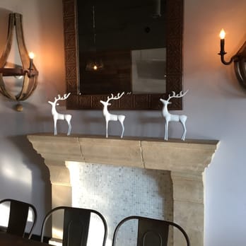 Three Blind Mice - Interior - American Near Me - Lilburn, Georgia