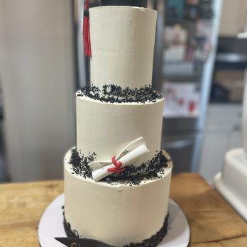 Jodie Cakes And Bakes - a graduation cake - Custom Cakes Near Me Jodie Cakes And Bakes - a graduation cake - Custom Cakes Near Me
