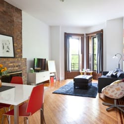 Berman Realty - 3 Bedroom Apartment in Brownstone on Union Street in Park Slope