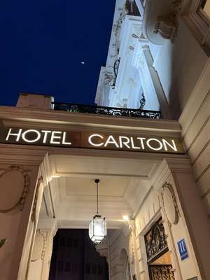 Hotel Carlton by null