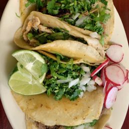 Al vapor, al pastor, carnitas and pollo tacos Al vapor, al pastor, carnitas and pollo tacos
