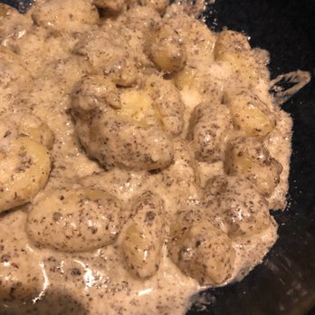 Acqua e Farina - Truffle gnocchi - Pizza Near Me - Paris, 75 Acqua e Farina - Truffle gnocchi - Pizza Near Me - Paris, 75