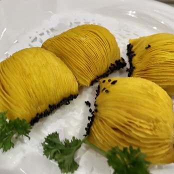 Chef Tony - Turnip pastry - Dim Sum Near Me - Richmond, British Columbia Chef Tony - Turnip pastry - Dim Sum Near Me - Richmond, British Columbia