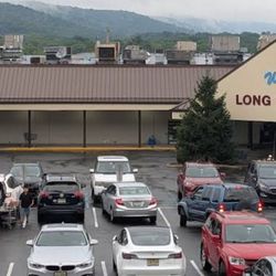 Long Hill Liquors