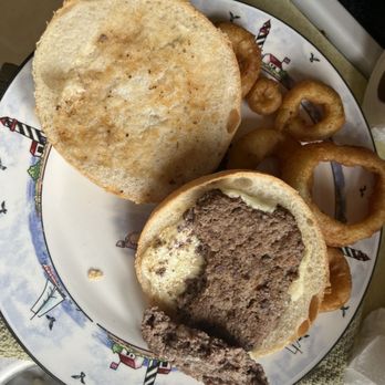 Teresa's - Cheeseburger with lettuce tomato onion with onion rings $20. - Pizza Near Me - Mount Bethel, Pennsylvania Teresa's - Cheeseburger with lettuce tomato onion with onion rings $20. - Pizza Near Me - Mount Bethel, Pennsylvania