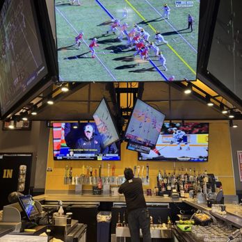 Buffalo Wild Wings - Great Bar Venue setup! - Sports Bars Near Me - Tifton, Georgia Buffalo Wild Wings - Great Bar Venue setup! - Sports Bars Near Me - Tifton, Georgia