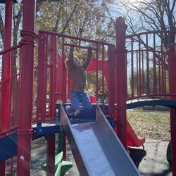 Eise Park - Slides with a hanging bar are my daughter's favorite!