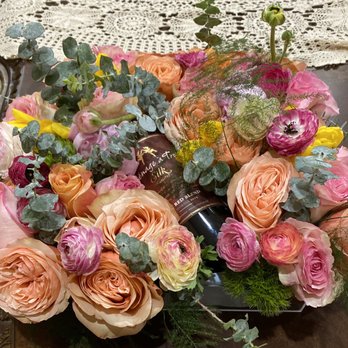 Suzy's Garden - Florists Near Me - North Hollywood, California