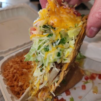 Jorge’s Mexicatessen - Crunchy Taco with the #7 combo plate. - Mexican Near Me - Oceanside, California