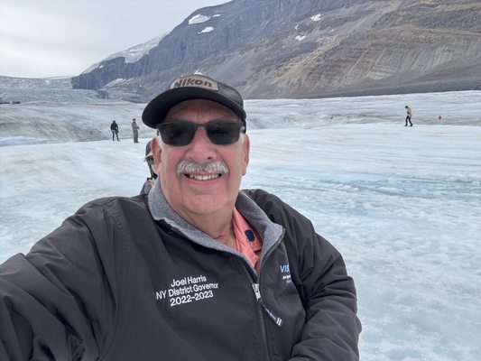 Jasper National Park Icefield Information Centre and Glacier Gallery by null