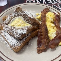Riverside Cafe - French toast breakfast